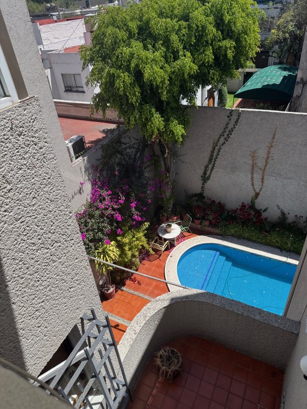 CASA EN VENTA  ANZURES, DIVIDIDA EN 3    DEPARTAMENTOS