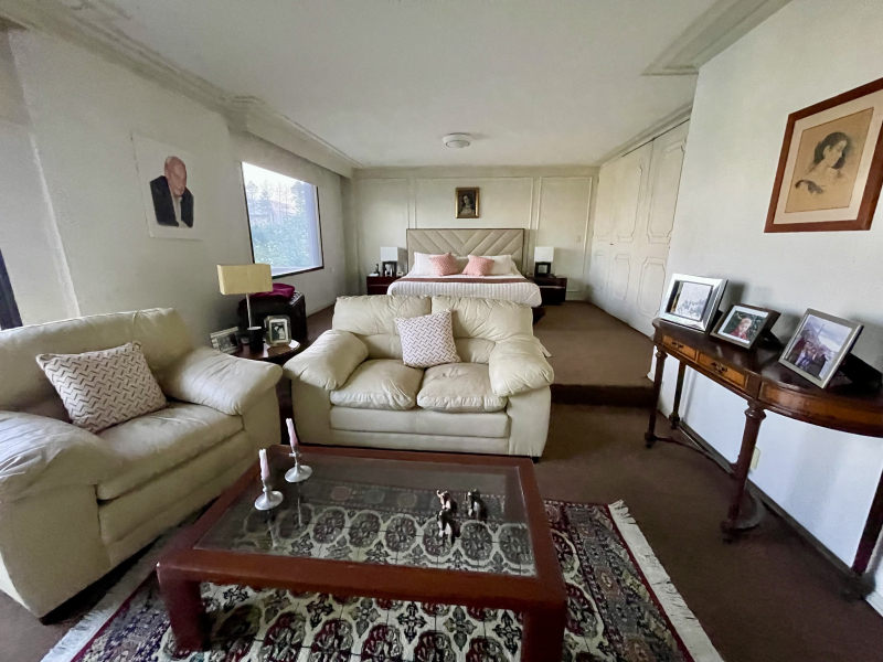 VENTA DEPARTAMENTO PH PARA ACTUALIZAR - FUENTE DE LOS MURMULLOS - LOMAS DEL OLIVO - INTERLOMAS 