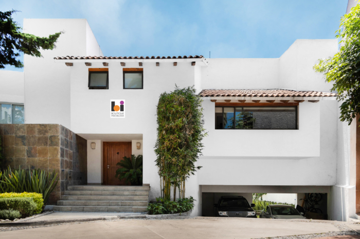 Vendo Casa En Condominio En San Jerónimo Lídice, Con Jardín Y Cancha De Tenis