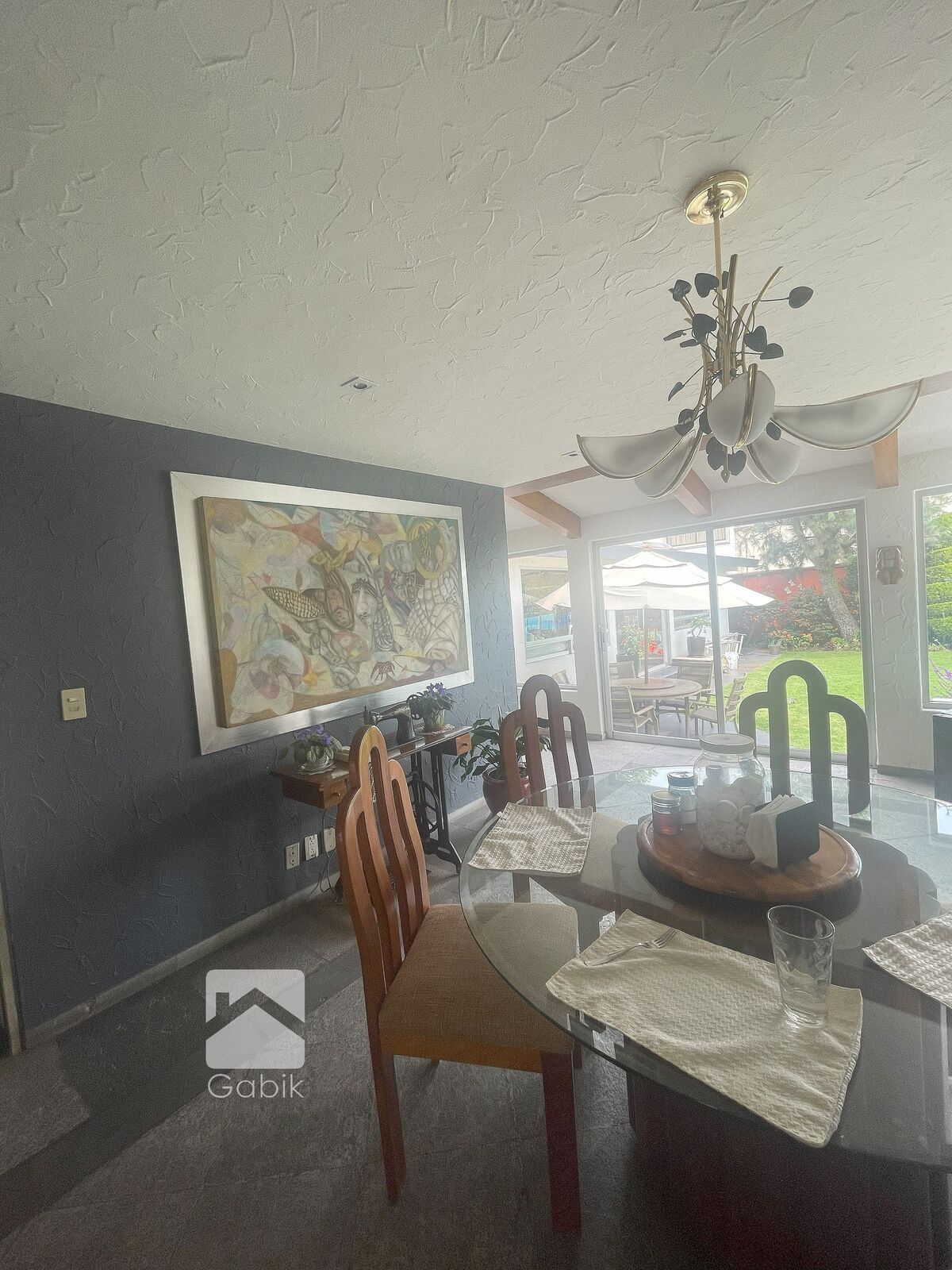 CASA EN VENTA EN HERRADURA EN CERRADA