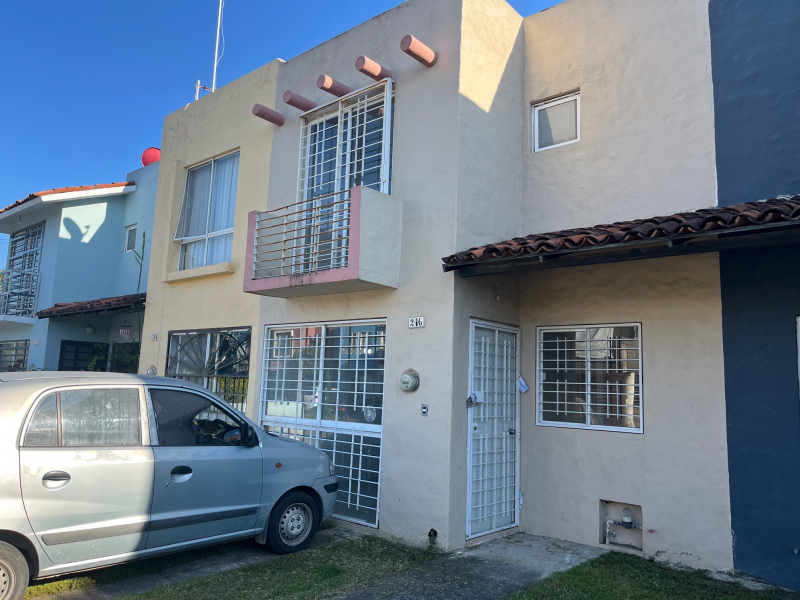 Casa En Venta 3 habitaciones en coto Zapopan 
