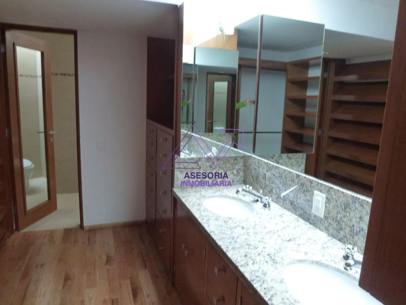 Casa En Venta En Lomas De Chapultepec