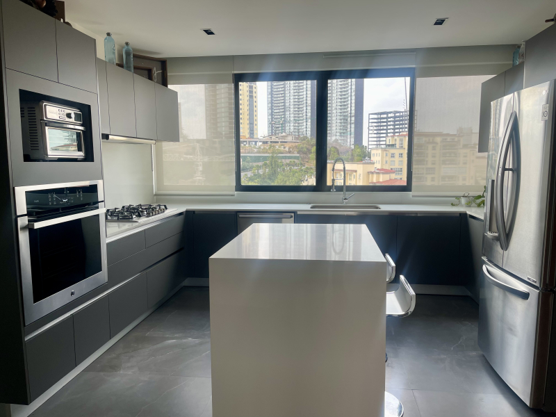 RENTA DEPARTAMENTO AMUEBLADO Y EQUIPADO CON TERRAZA  - LAS P�?RGOLAS - BOSQUE REAL