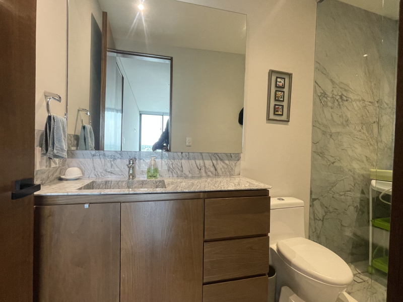 RENTA DEPARTAMENTO AMUEBLADO Y EQUIPADO CON TERRAZA  - LAS P�?RGOLAS - BOSQUE REAL