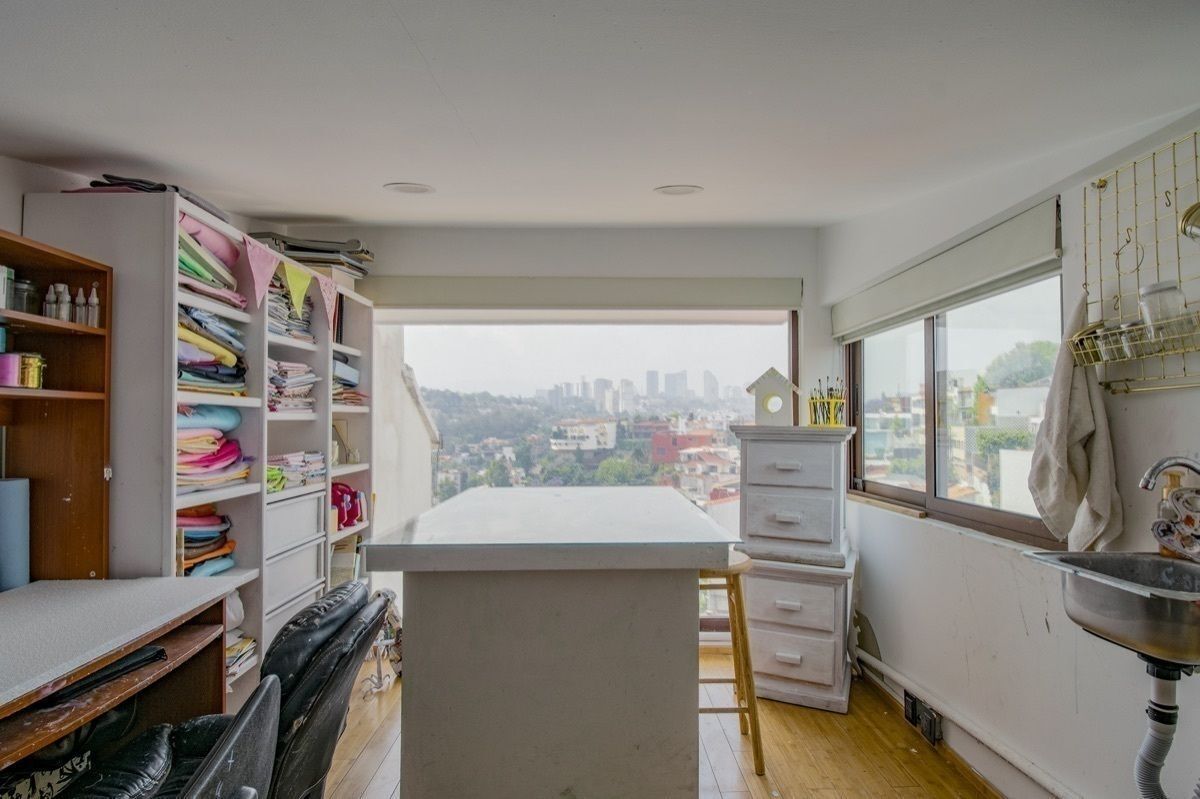 EN VENTA CASA EN PRIVADA EN TECAMACHALCO CON MUCHA ILUMINACI�?N