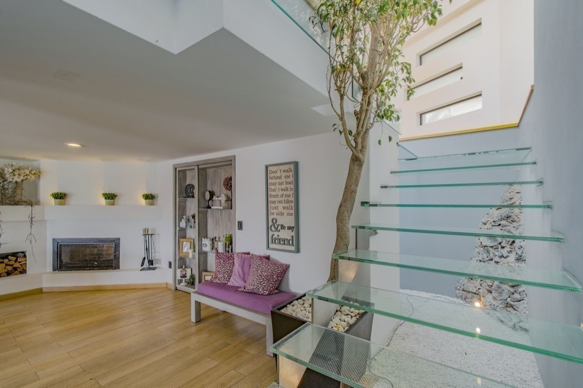EN VENTA CASA EN PRIVADA EN TECAMACHALCO CON MUCHA ILUMINACI�?N