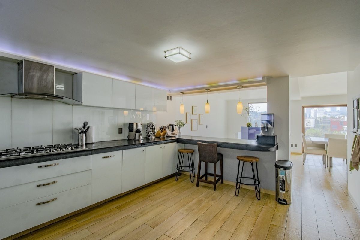 EN VENTA CASA EN PRIVADA EN TECAMACHALCO CON MUCHA ILUMINACI�?N