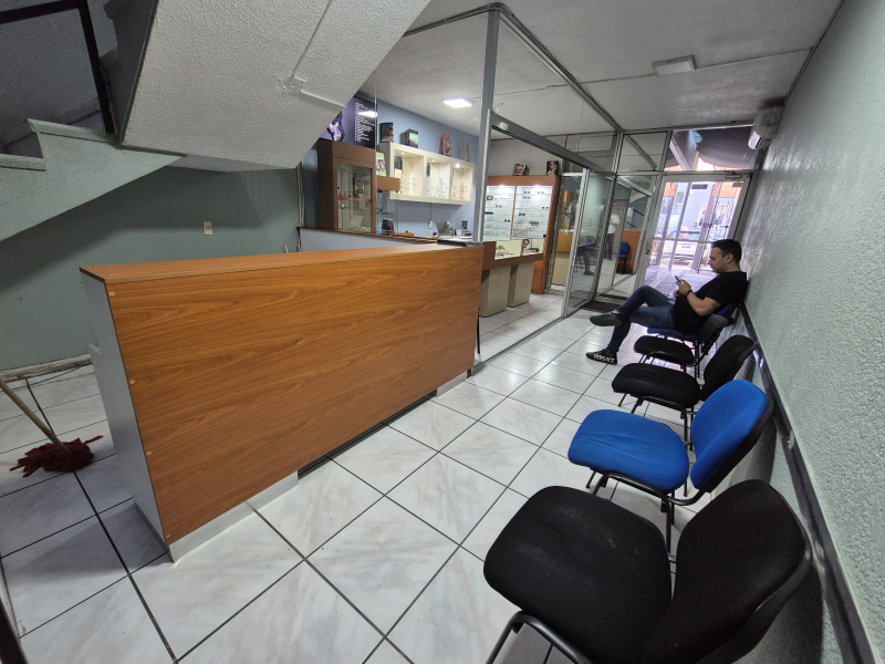 Local Comercial En Renta En Edificio De Servicios Medicos