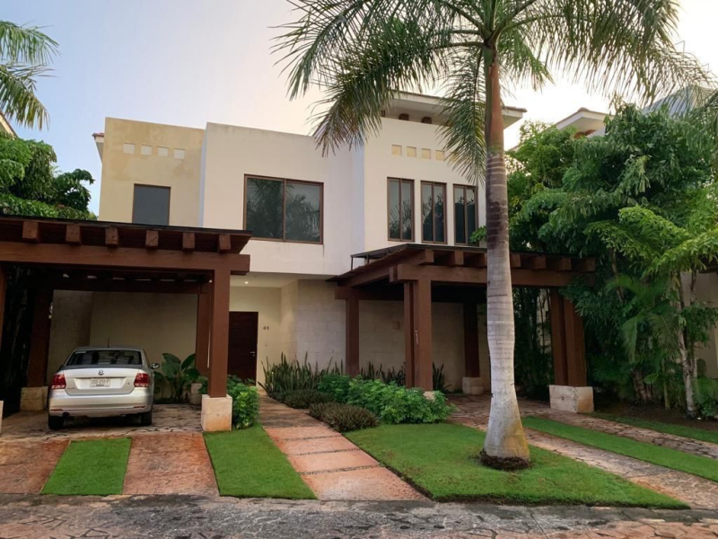Casa En Condominio En Venta En Chablekal