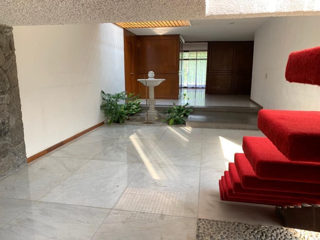 gran oportunidad en jardines del pedregal – casa para renovar con 1400 m² de ter