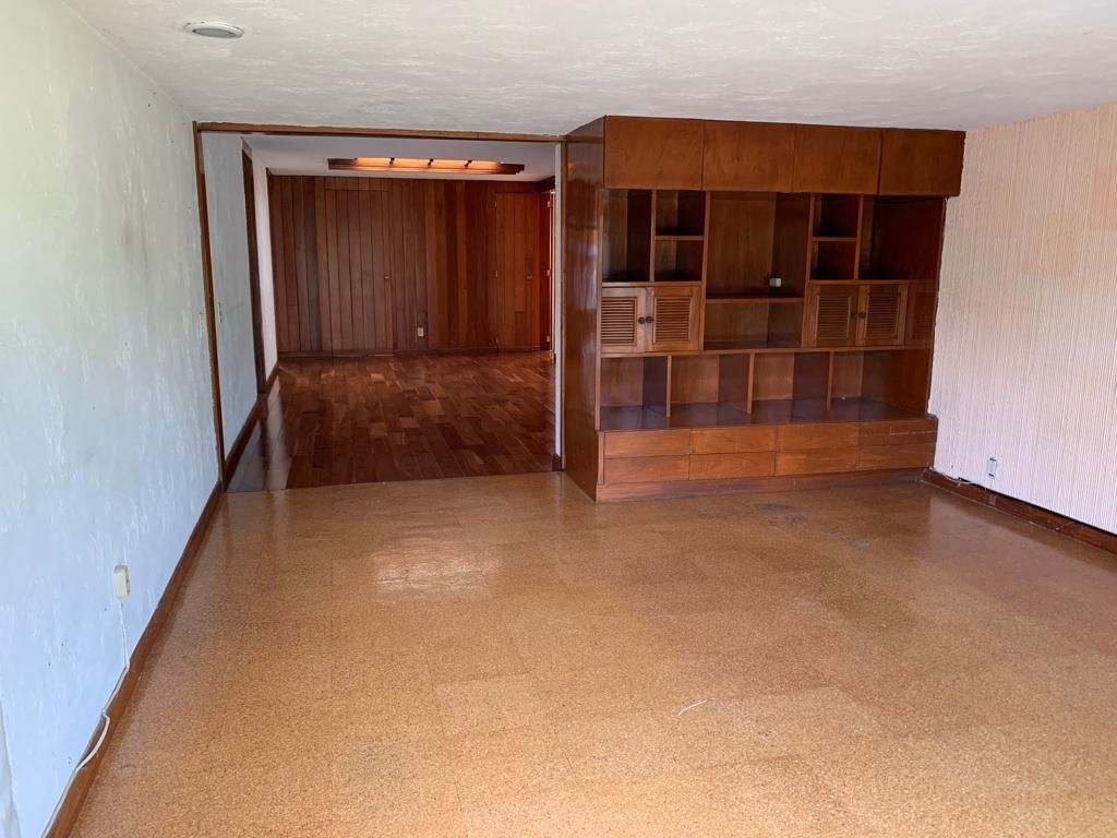 gran oportunidad en jardines del pedregal – casa para renovar con 1400 m² de ter