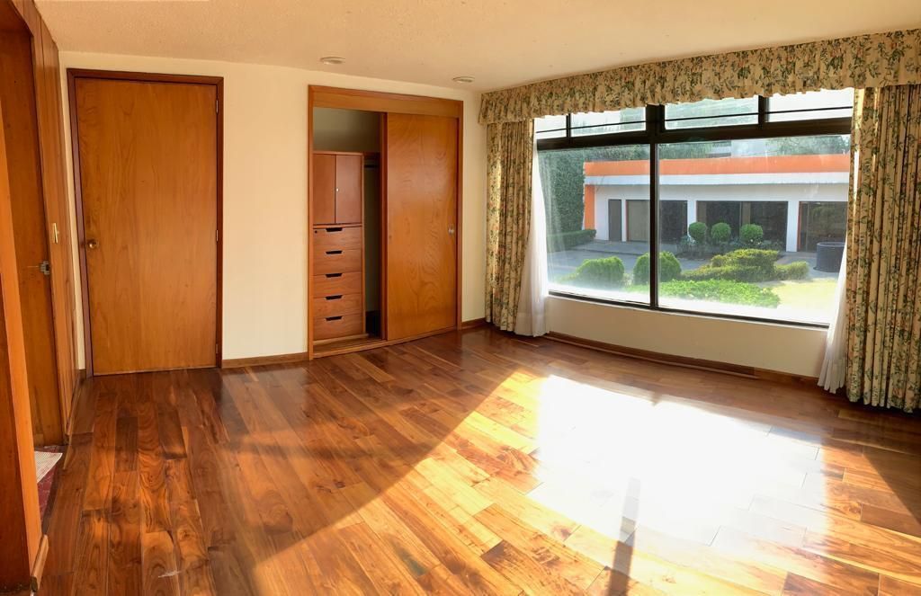 gran oportunidad en jardines del pedregal – casa para renovar con 1400 m² de ter