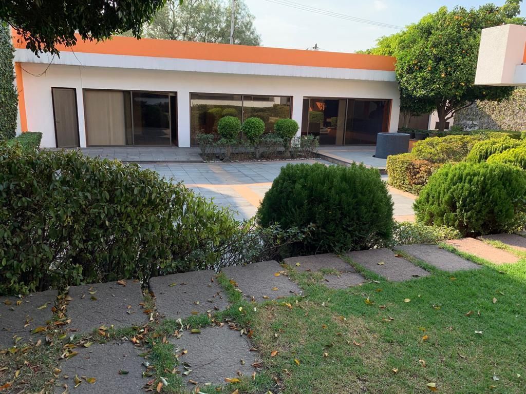 gran oportunidad en jardines del pedregal – casa para renovar con 1400 m² de ter