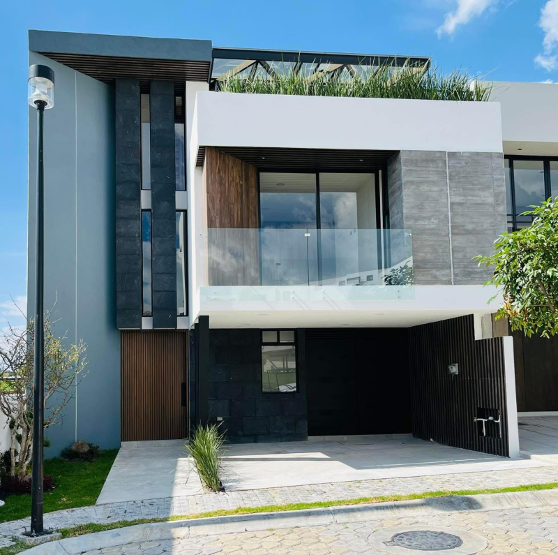 Casa en Venta en Lomas de Angelopolis