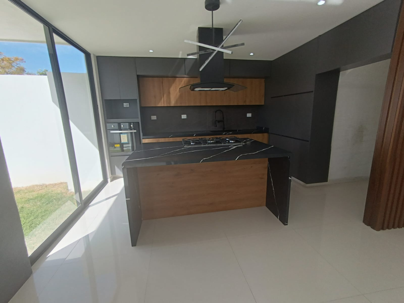 Casa En Venta En Lomas De Angelopolis