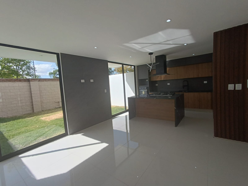 Casa En Venta En Lomas De Angelopolis