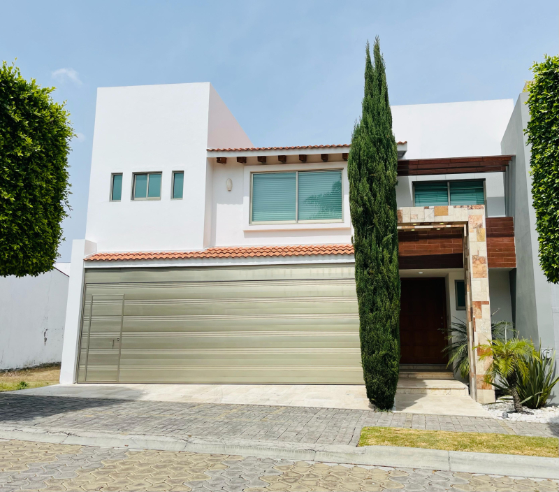 Casa en Venta en Lomas de Angelopolis 1
