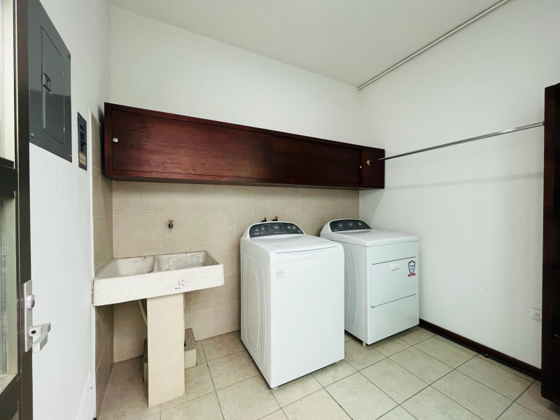 Casa En Venta En Lomas De Angelopolis 1