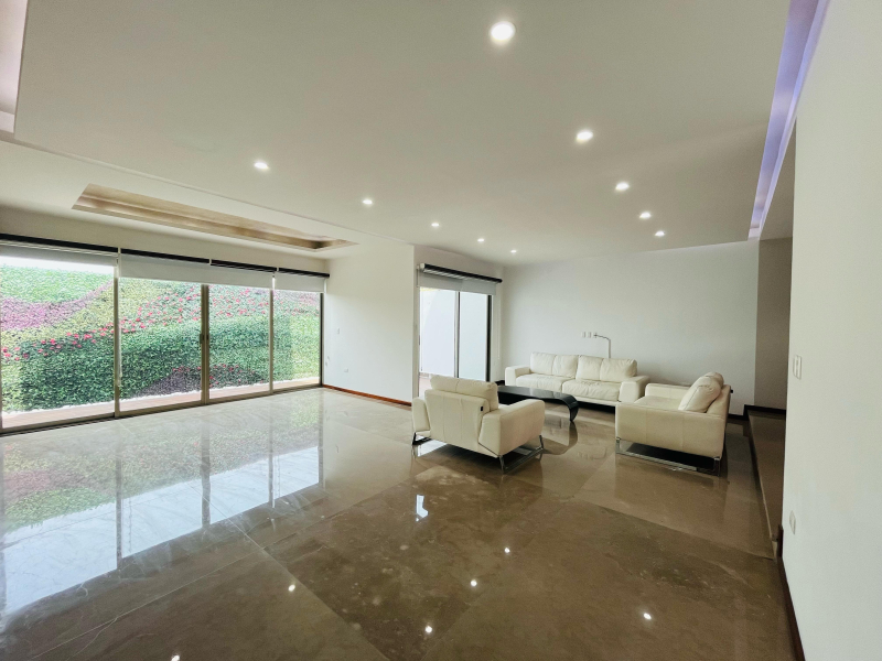 Casa En Venta En Lomas De Angelopolis 1