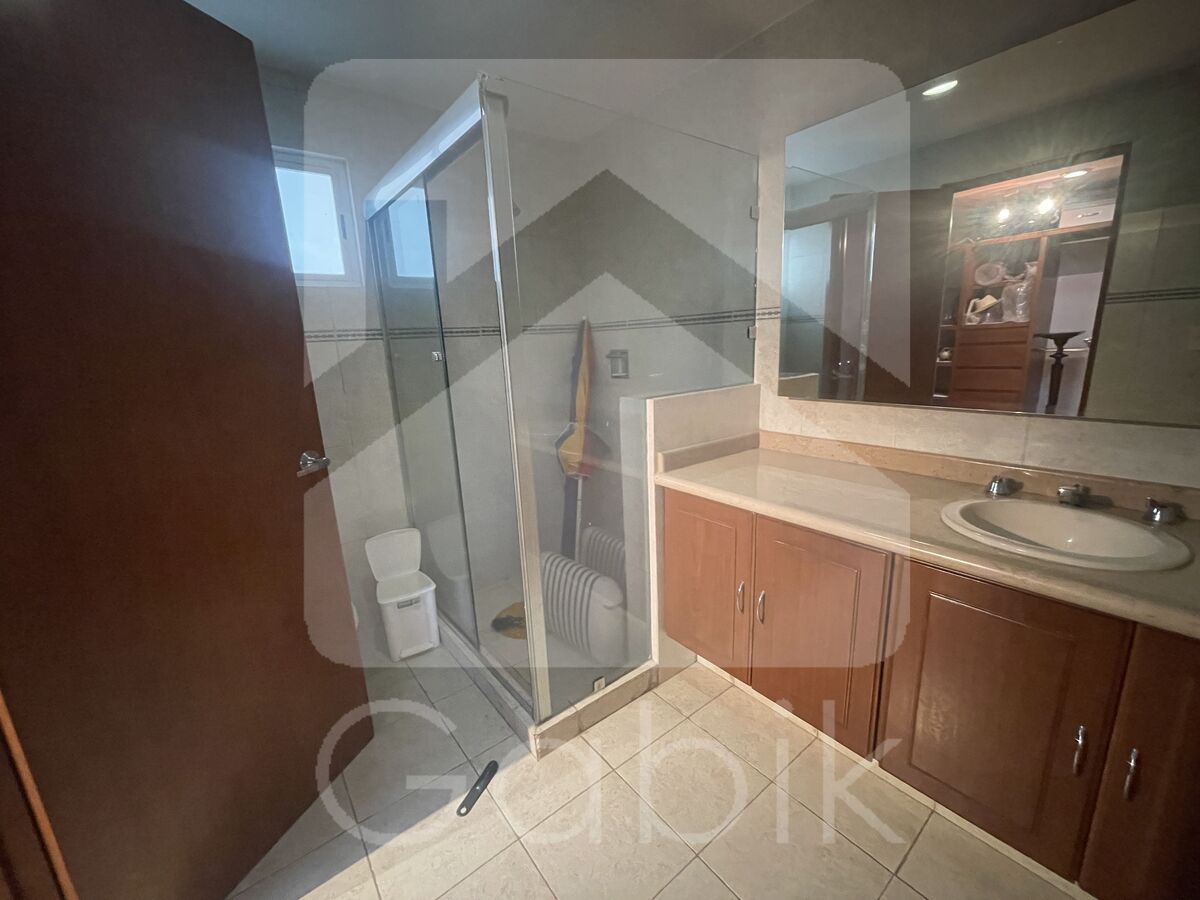 CASA EN VENTA EN CERRADA JUNTO A UNIV ANAHUAC NORTE