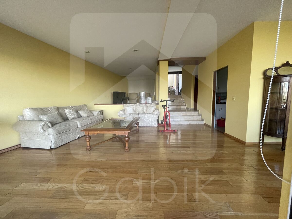 CASA EN VENTA EN CERRADA JUNTO A UNIV ANAHUAC NORTE