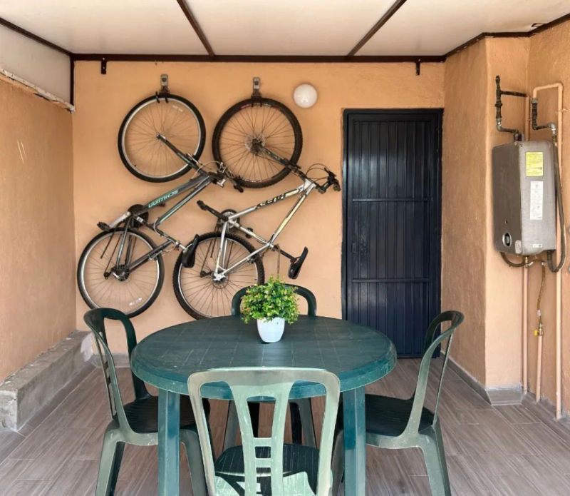 Casa En Venta En Jardines Del Valle