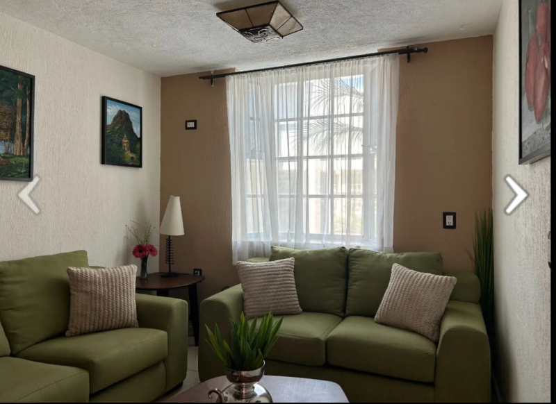 Casa En Venta En Jardines Del Valle