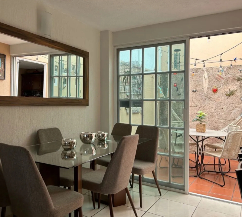 Casa En Venta En Jardines Del Valle