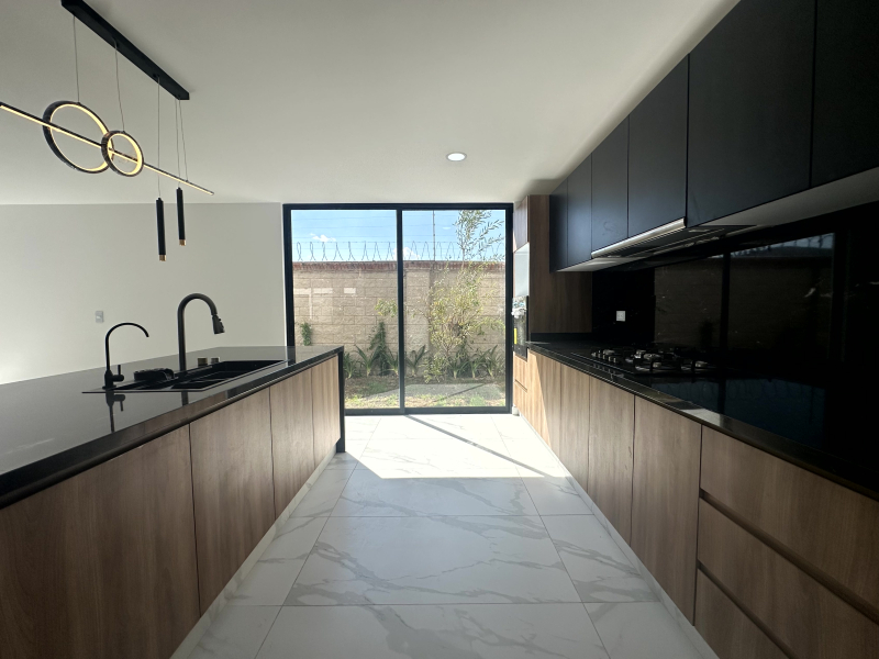 Casa En Venta En Lomas De Angelopolis