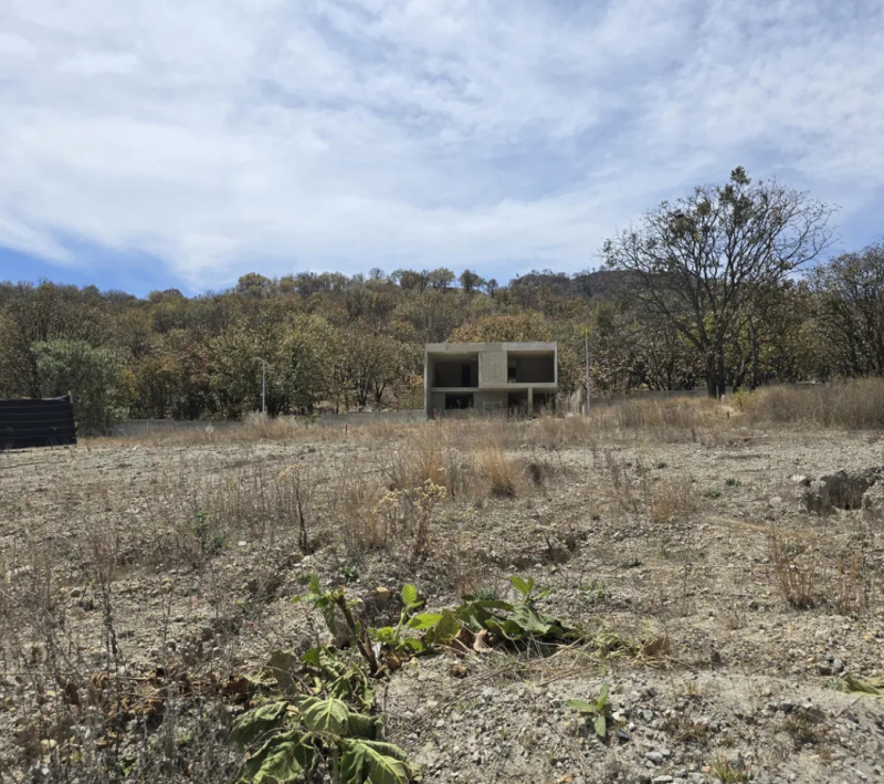 Terreno En Venta En Los Robles 