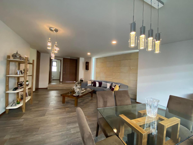 Casa En Venta En Lomas De Angelopolis