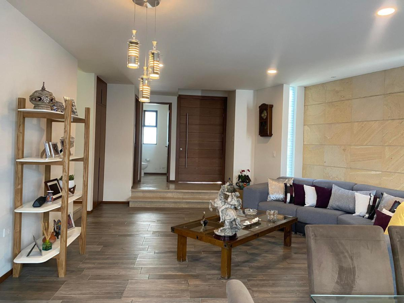 Casa En Venta En Lomas De Angelopolis