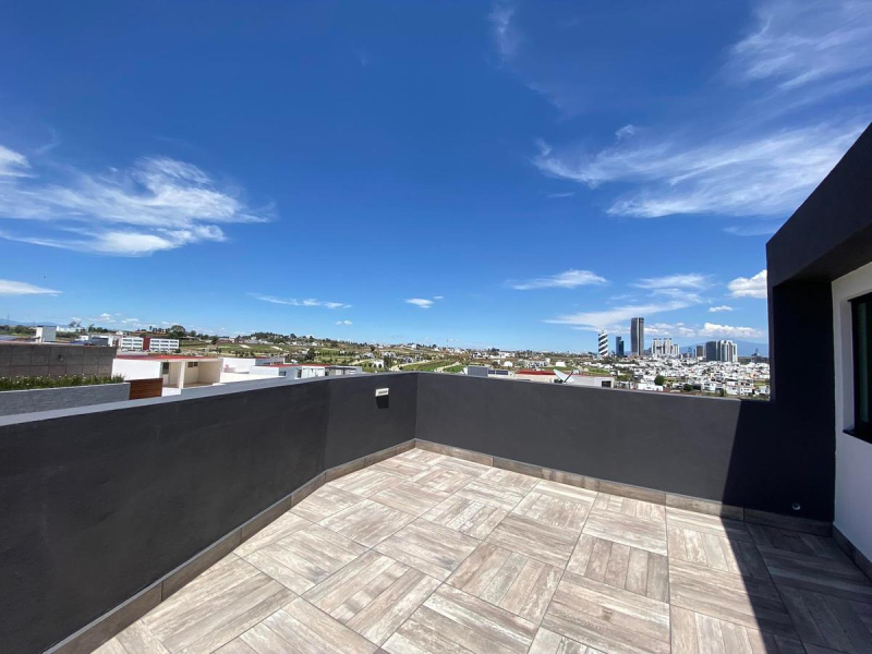 Casa En Venta En Lomas De Angelopolis