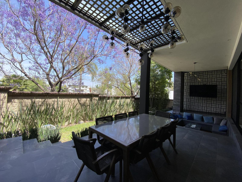 Casa En Venta En Lomas De Angelopolis