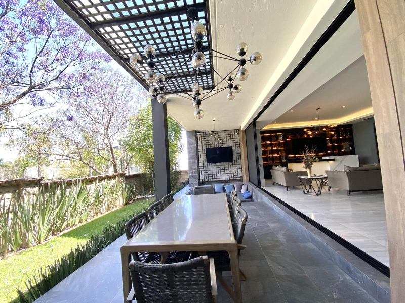 Casa En Venta En Lomas De Angelopolis