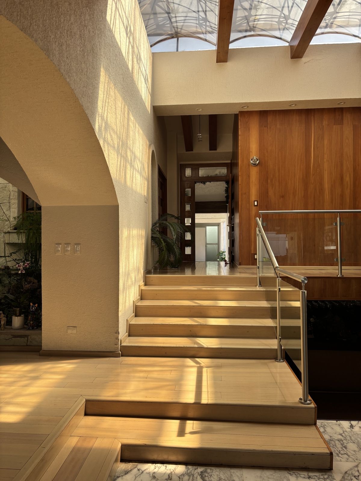 exclusiva residencia en jardines del pedregal – gran potencial de actualización