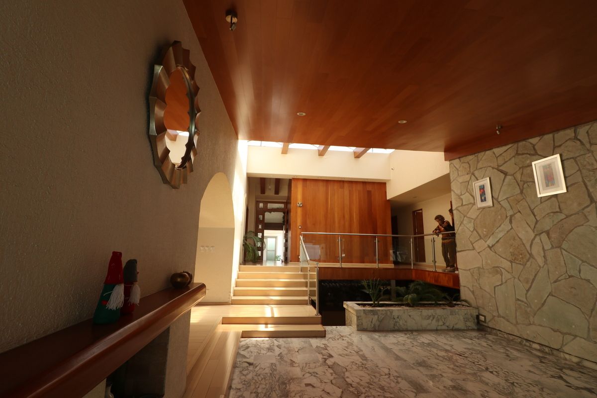 exclusiva residencia en jardines del pedregal – gran potencial de actualización