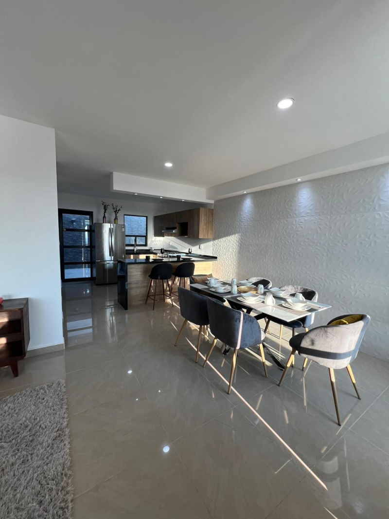 EN VENTA CASA A ESTRENAR RESIDENCIAL MESETA
