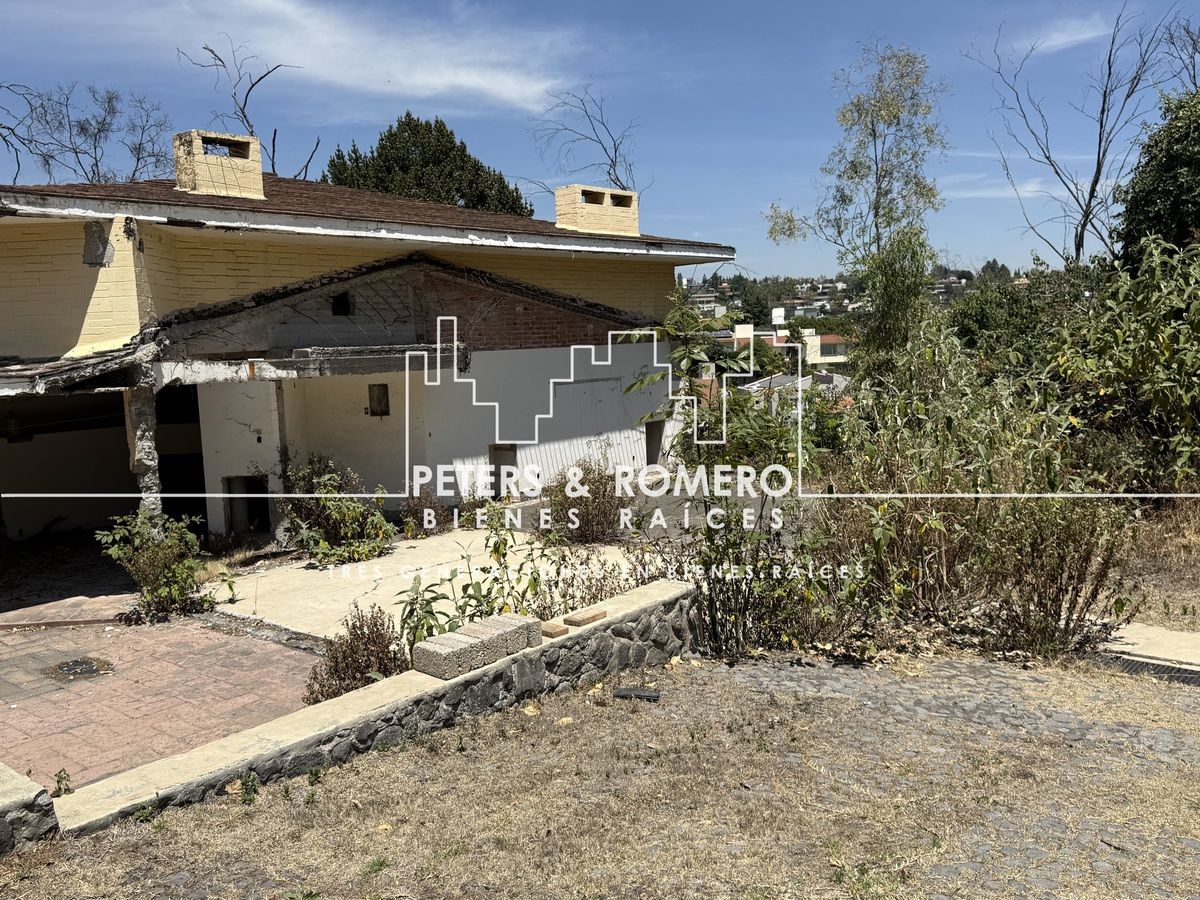 Casa como Terreno en Venta en Lomas de Bezares