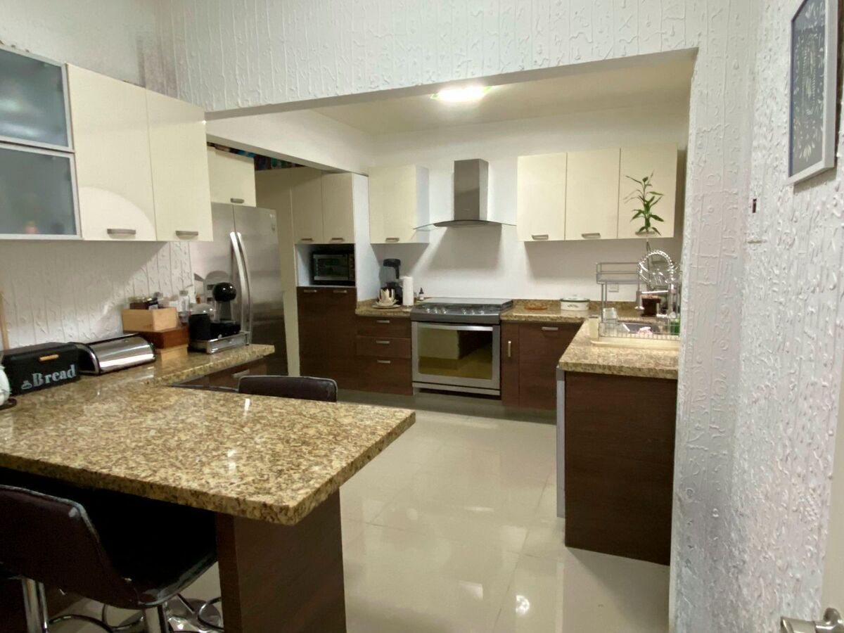 EN VENTA Casa En Condominio - BALCONES DE LA HERRADURA