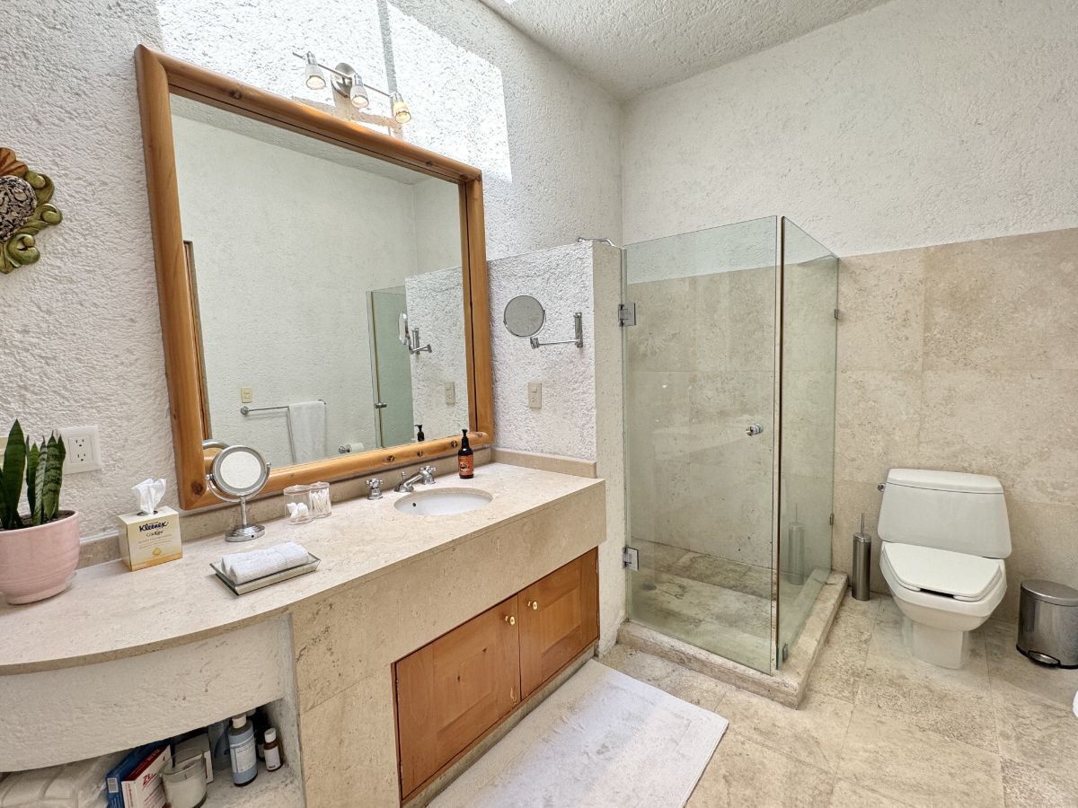 VENTA CASA EN INTERLOMAS