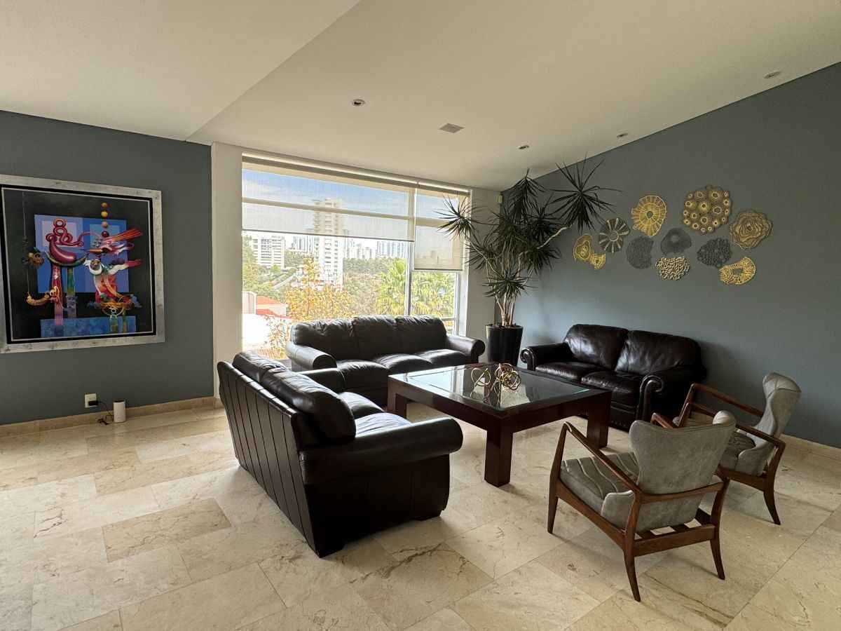 Casa Residencial en Venta en Lomas Country