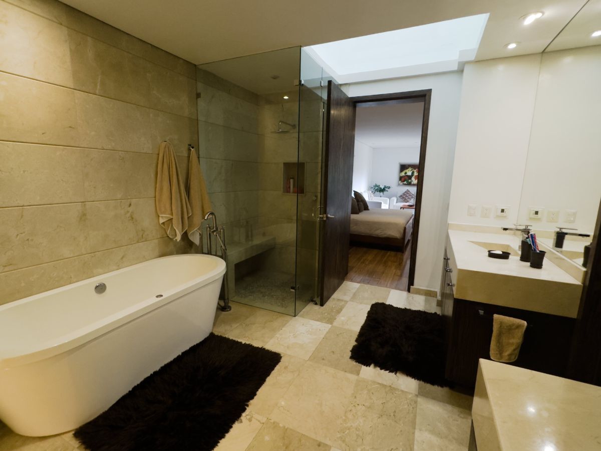 Casa Residencial en Venta en Lomas Country