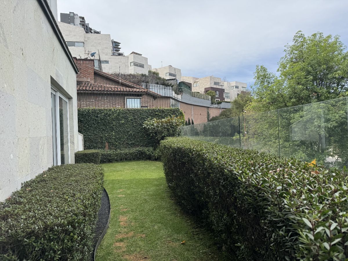 Casa Residencial en Venta en Lomas Country