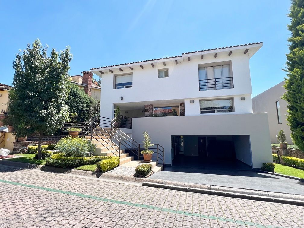 casa en venta en club de golf los encinos