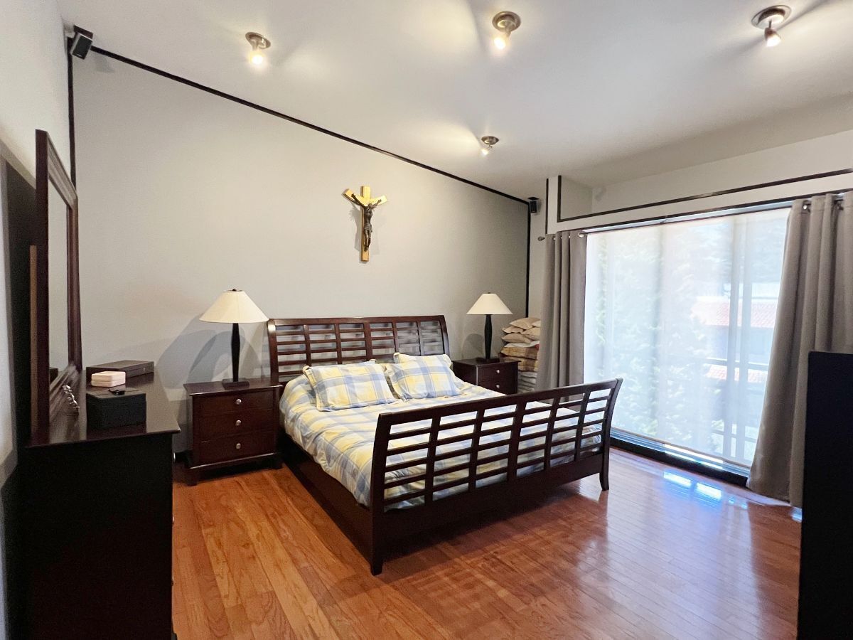 casa en venta en club de golf los encinos