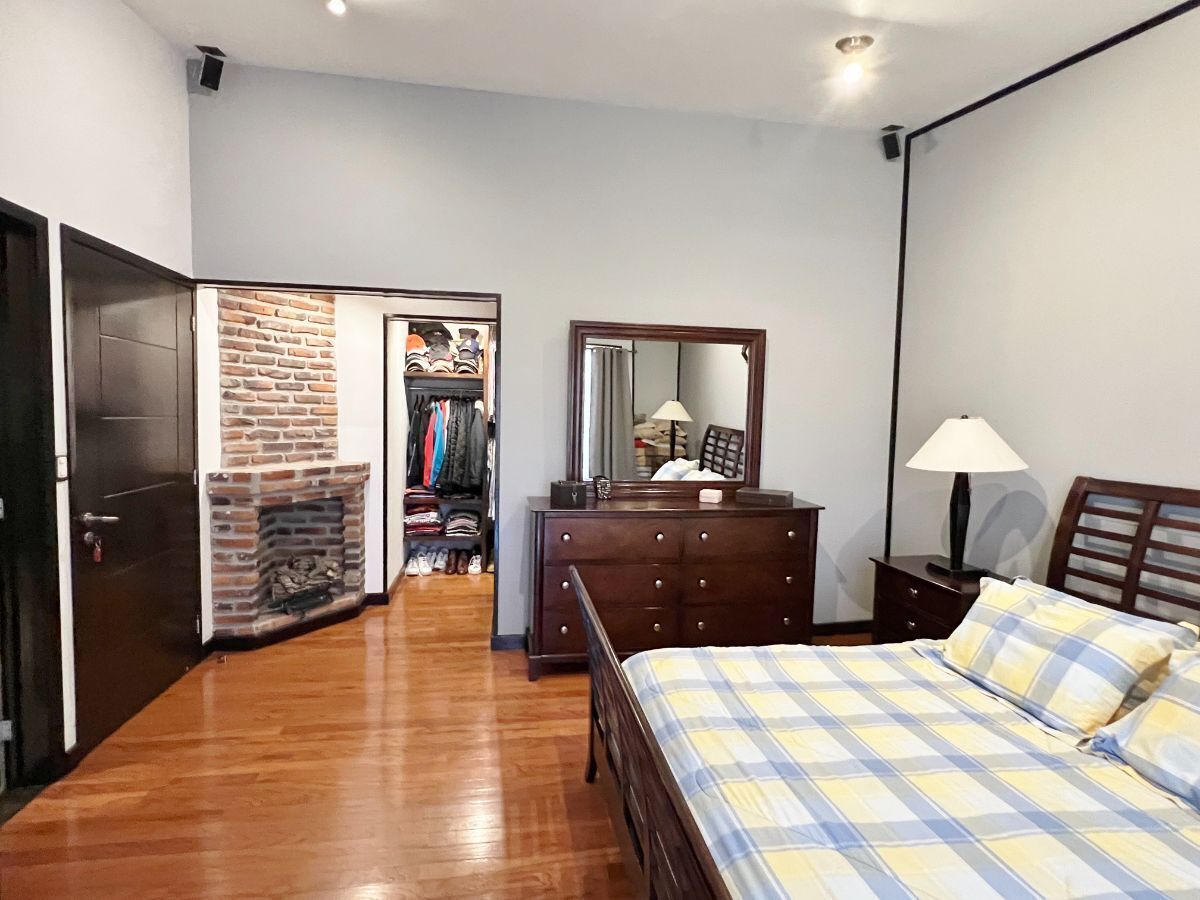 casa en venta en club de golf los encinos