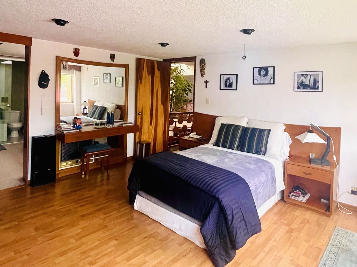 casa con vigilancia en venta en la herradura