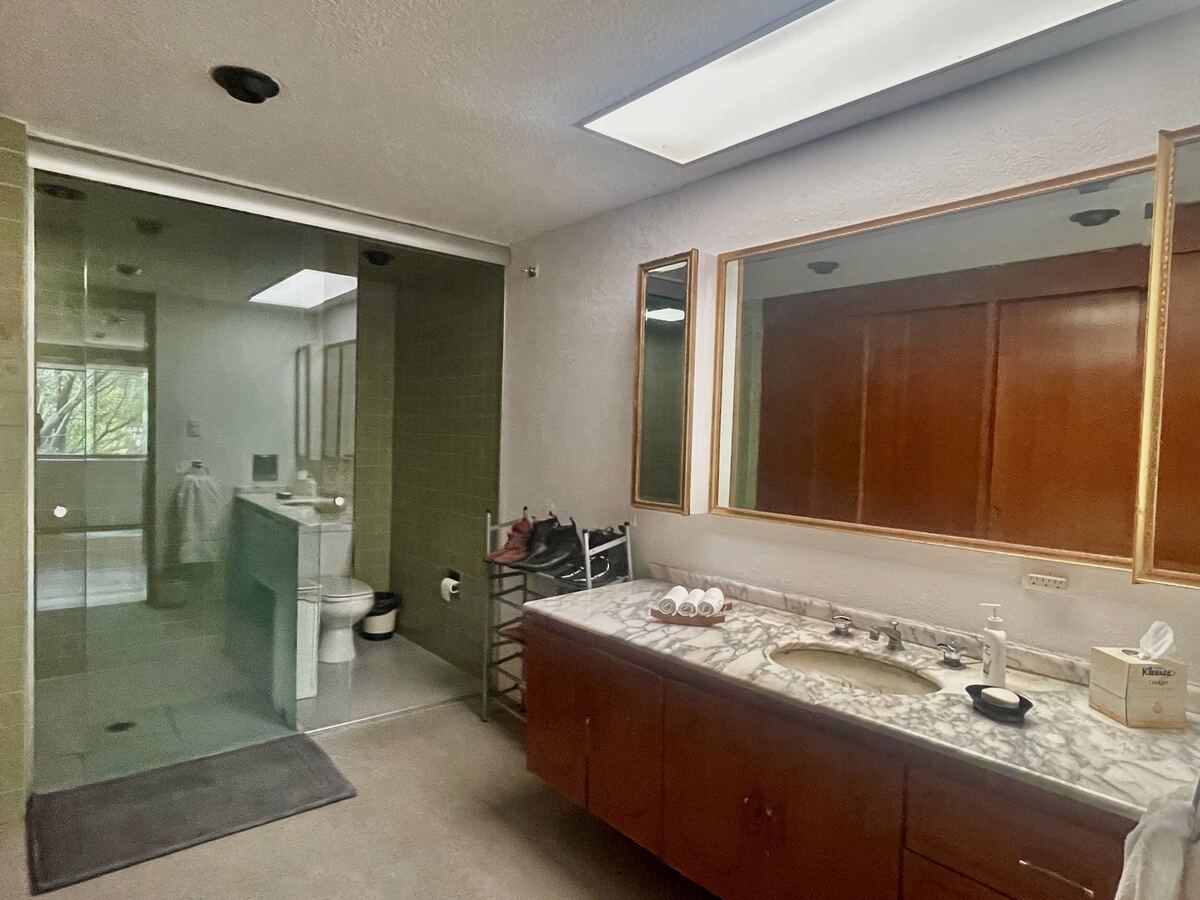 casa con vigilancia en venta en la herradura