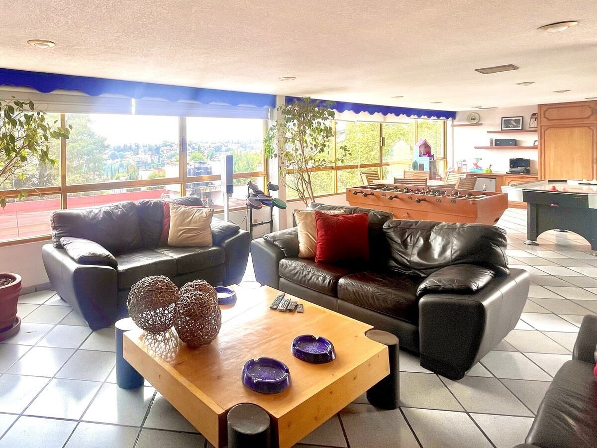 casa con vigilancia en venta en la herradura